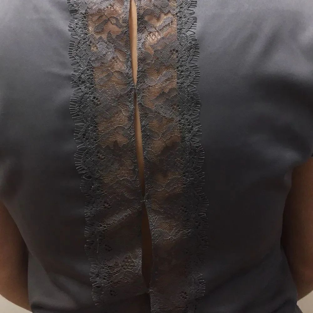The Limited grey top - Picture 4 of 4